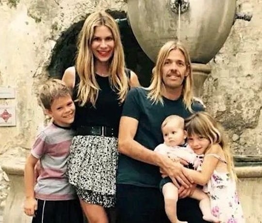 taylor hawkins family