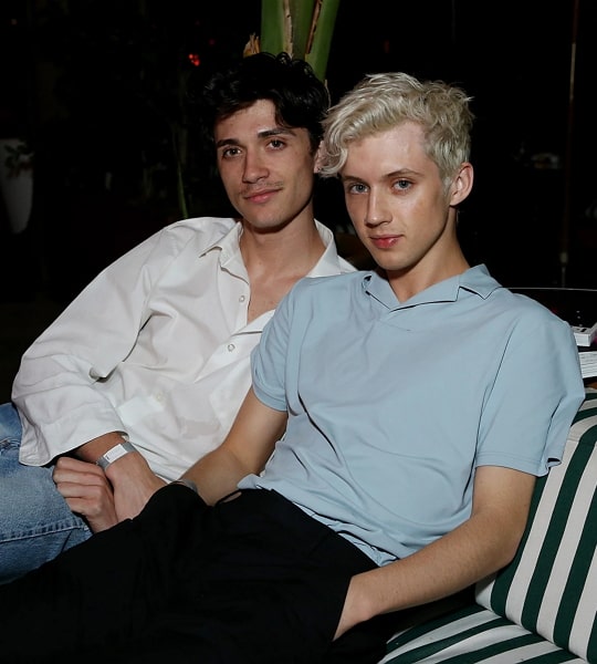 troye sivan boyfriend