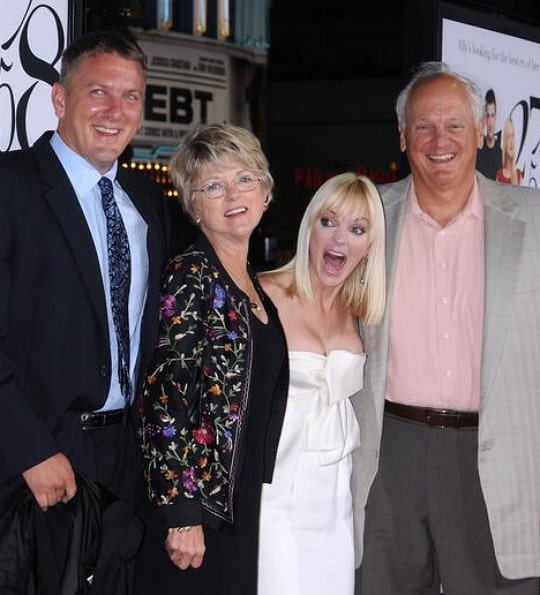 anna faris family