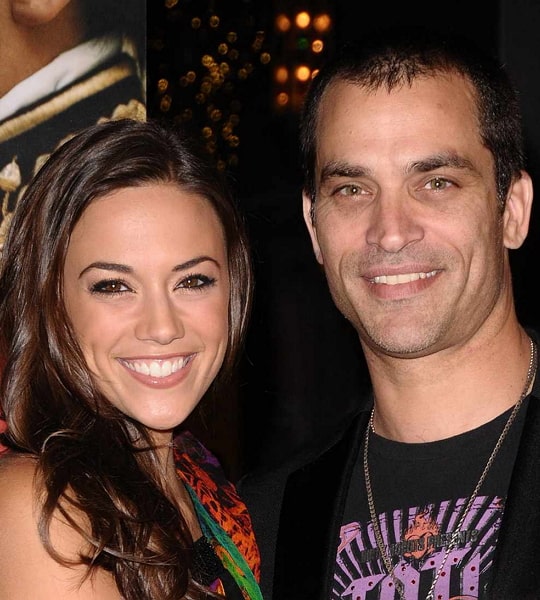 jana kramer husband