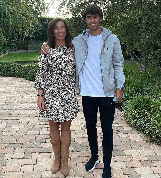 joao felix mother