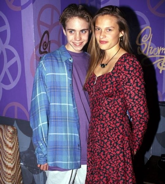 jonathan brandis girlfriend