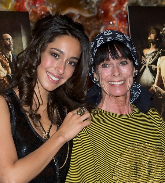 oona chaplin mother