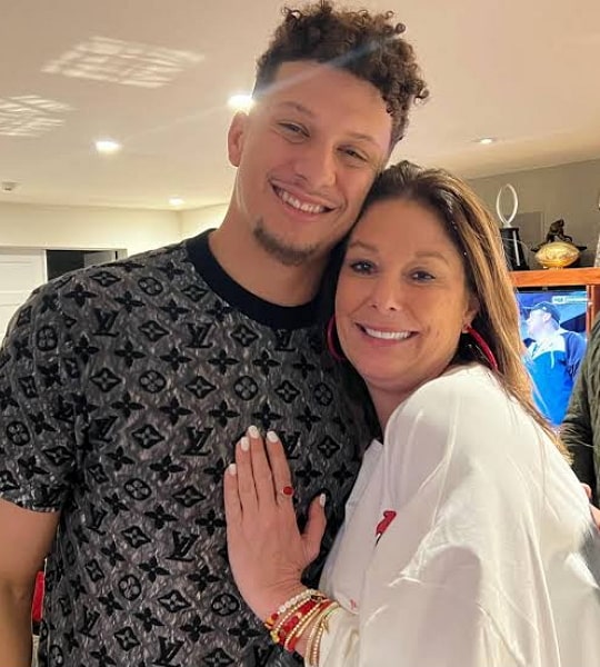 patrick mahomes mother