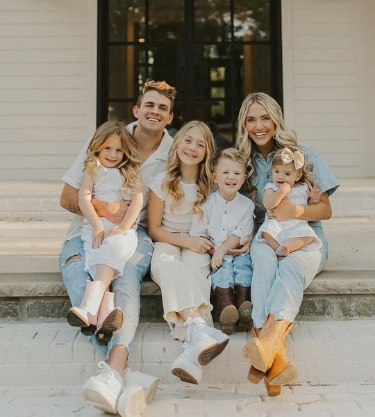 savannah labrant family