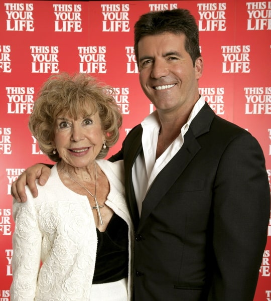 Simon Cowell Age, Net Worth, Wife, Family, Siblings and Biography