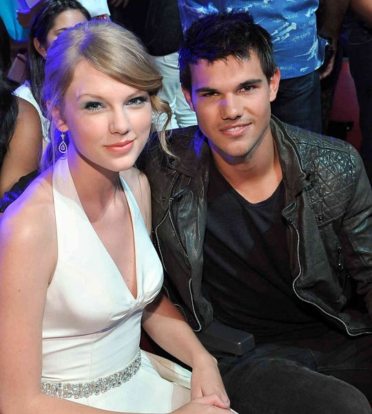 taylor lautner girlfriend