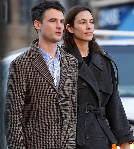 tom sturridge girlfriend