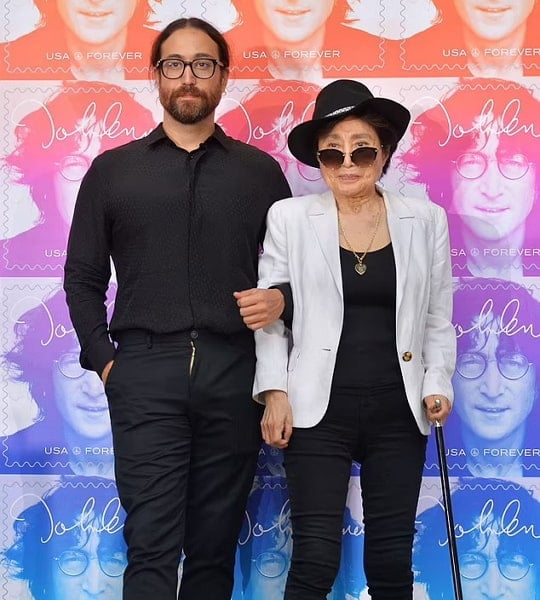 yoko ono son