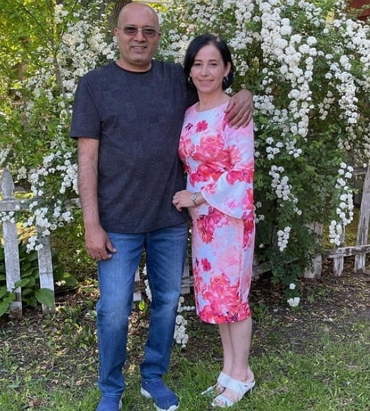 azra mian parents