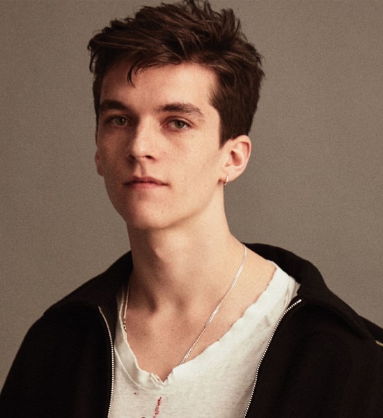 Fionn Whitehead Age, Net Worth, Girlfriend, Family and Biography ...