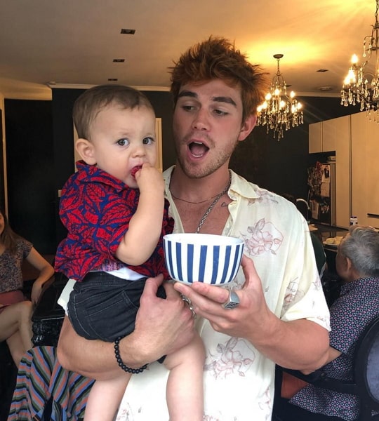 kj apa son