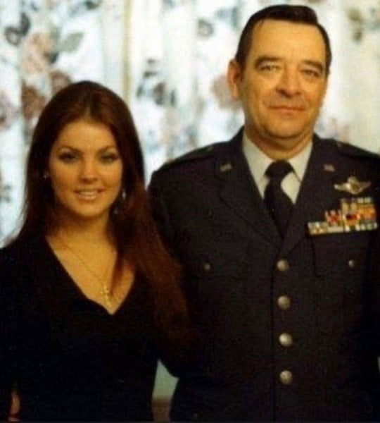 priscilla presley father