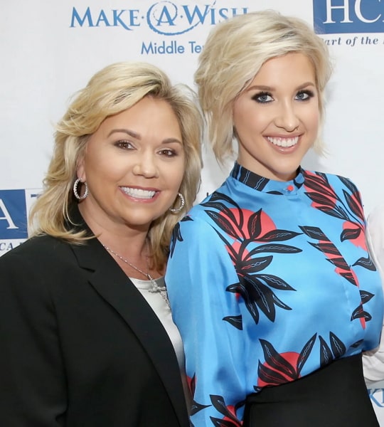 savannah chrisley mother