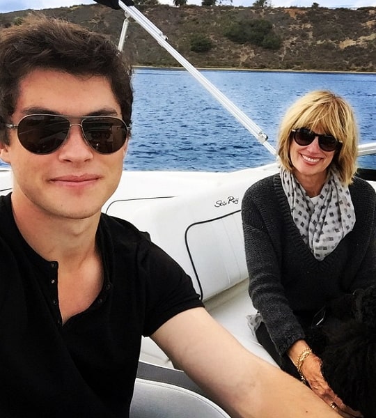 graham phillips mother