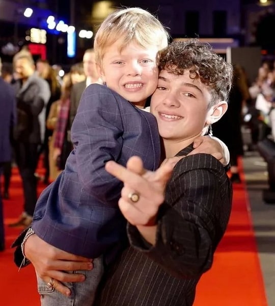 noah jupe brother