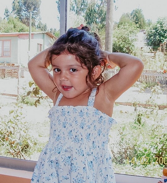 tati fernández childhood pic