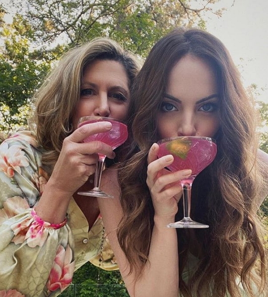 elizabeth gillies mother