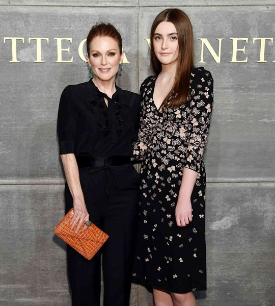 julianne moore daughter