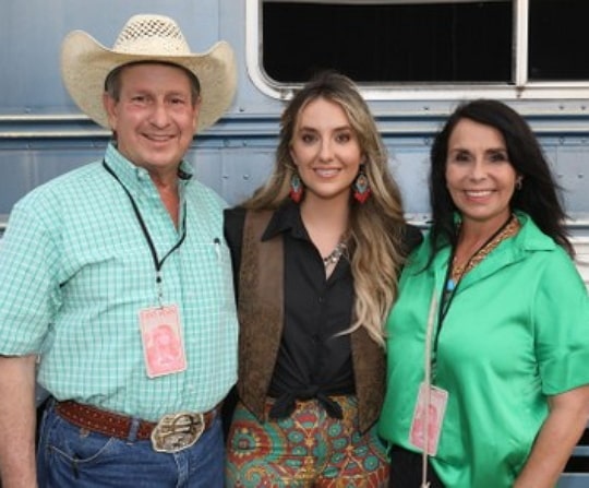 lainey wilson parents