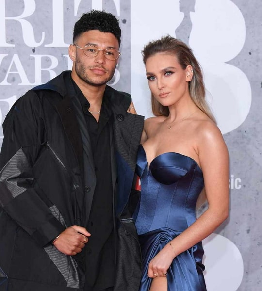 alex oxlade-chamberlain fiancée