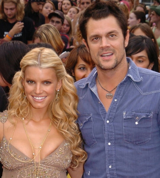 johnny knoxville girlfriend