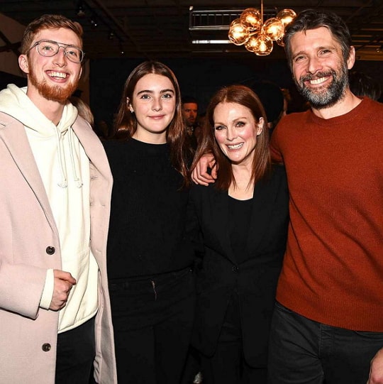 julianne moore family