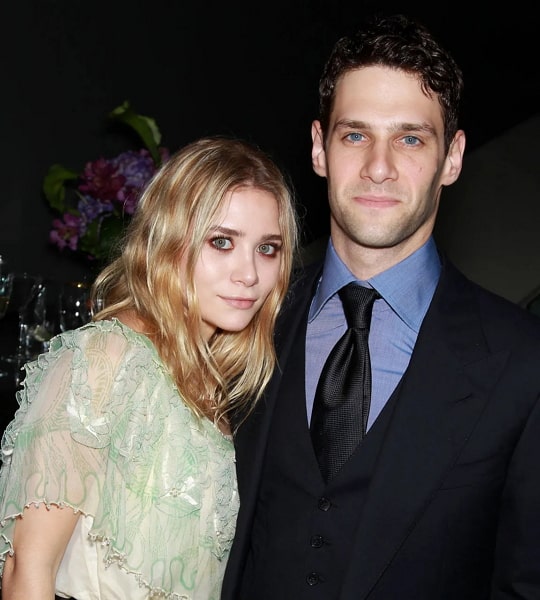 ashley olsen fiancé