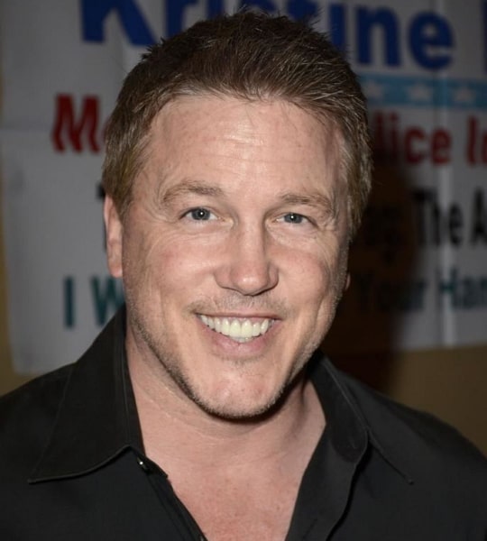 Lochlyn Munro Net Worth, Age, Wife, Children, Family and Biography