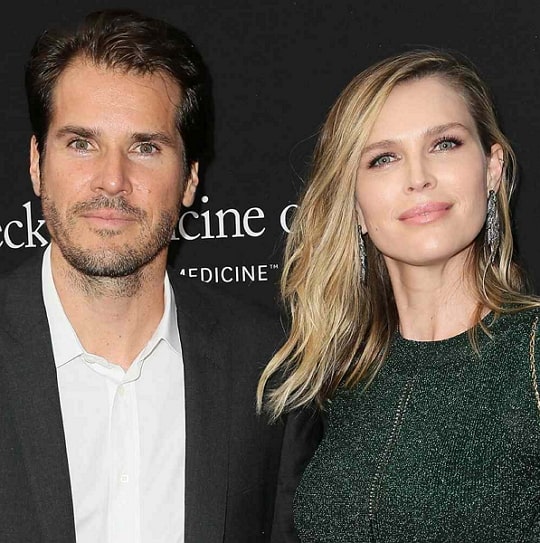 sara foster husband