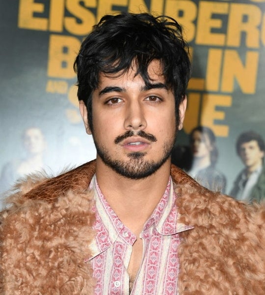 avan jogia