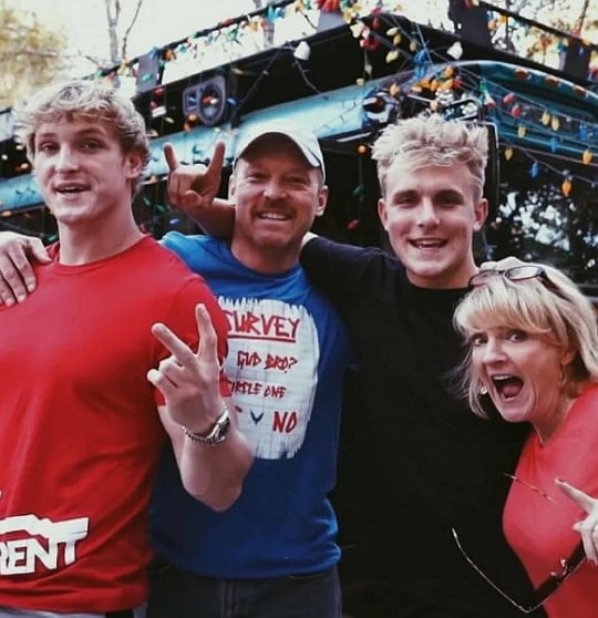 logan paul family