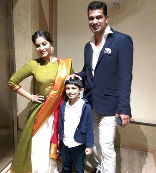 shweta mahadik family