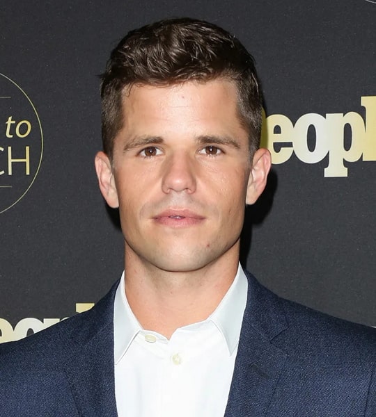 charlie carver