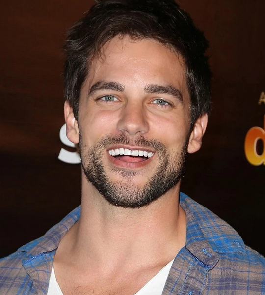 Brant Daugherty Age, Net Worth, Wife, Family, Height and Biography ...